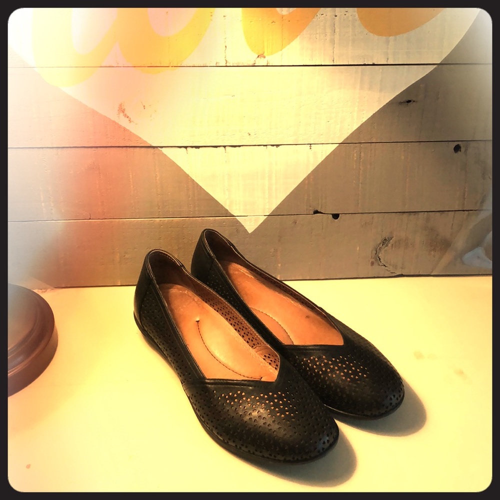 Dansko Flats